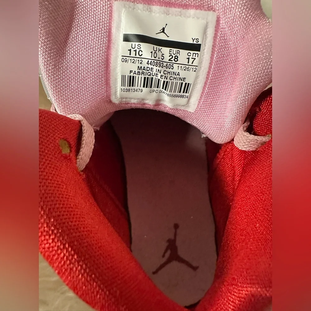 Jordan Size 11c Pre Owned - Picture 7 of 11